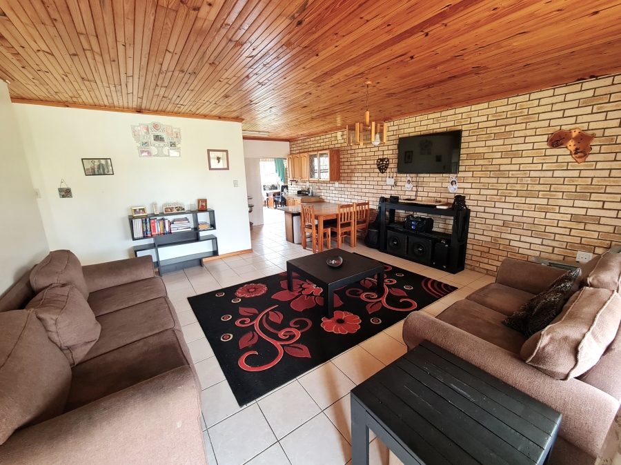 2 Bedroom Property for Sale in Noorsekloof Eastern Cape